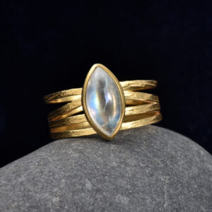 Moonstone, ring, Sterling silver 925